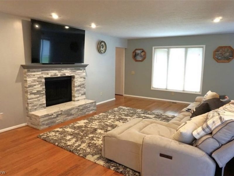 22309 Rock Creek Circle, Strongsville, OH 44149 Photo 5