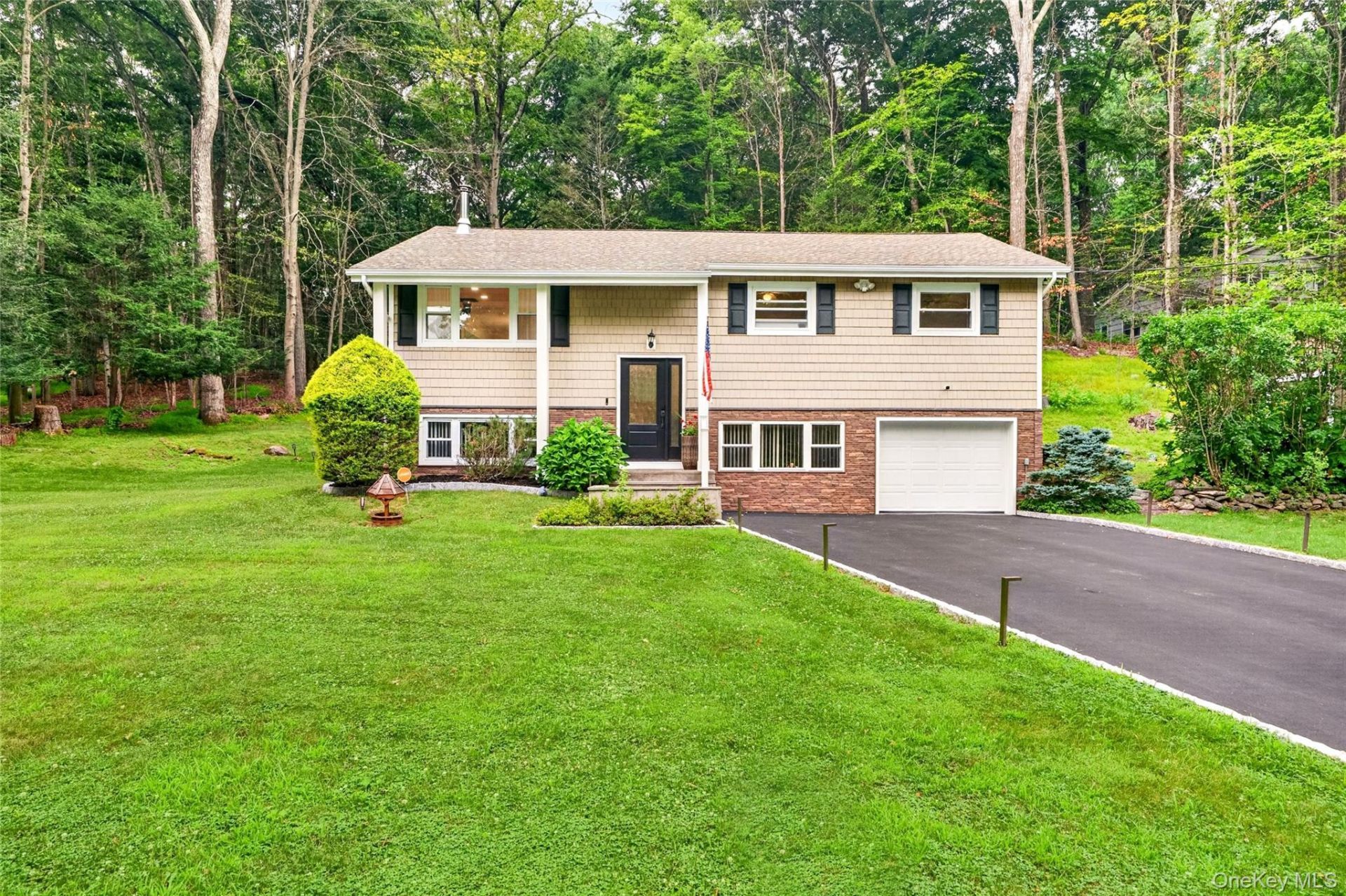 1193 Winding Court , Mohegan Lake, NY 10547 Main Photo