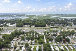 132 Crooked Island Circle photo 4