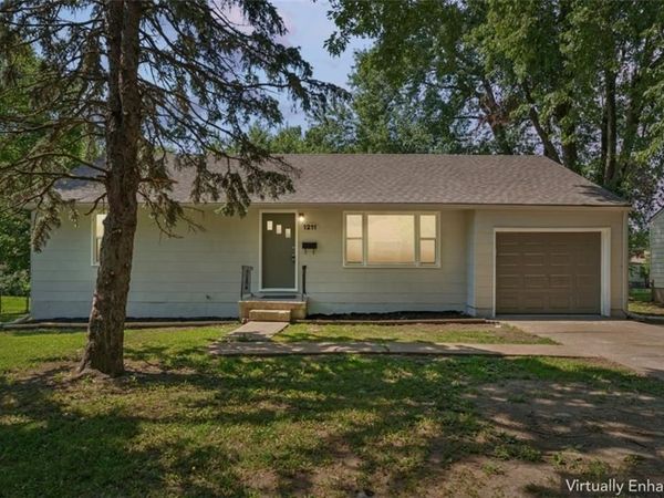 1211 NE 67th Place, Gladstone, MO 64118
