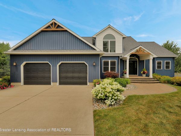 2200 W Parks, St. Johns, MI 48879