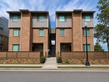 1320 May Street , Unit 200, Fort Worth, TX 76104