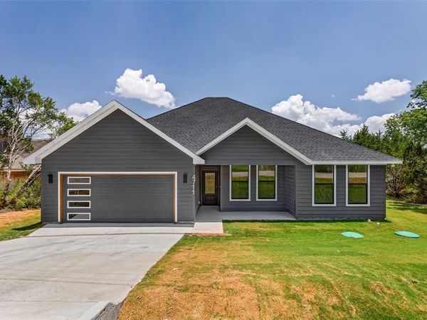 4711 Elizabeth Street, Granbury, TX 76048