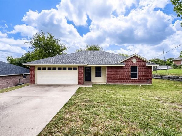 1004 Tremont Street, Weatherford, TX 76086