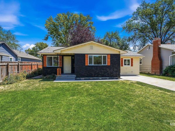 526 W Almond, Nampa, ID 83686