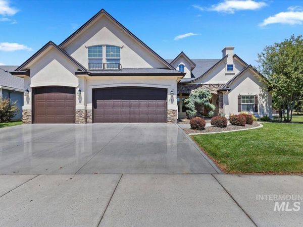898 W Yosemite Drive, Meridian, ID 83646