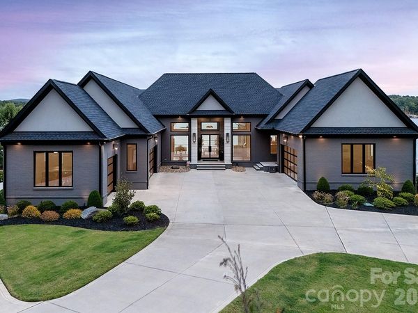 224 Clearwater Court , Norwood, NC 28128