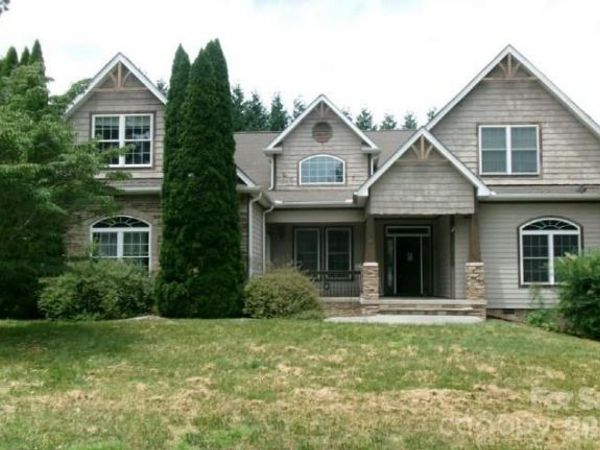 4 Sterling Oaks Drive , Fletcher, NC 28732