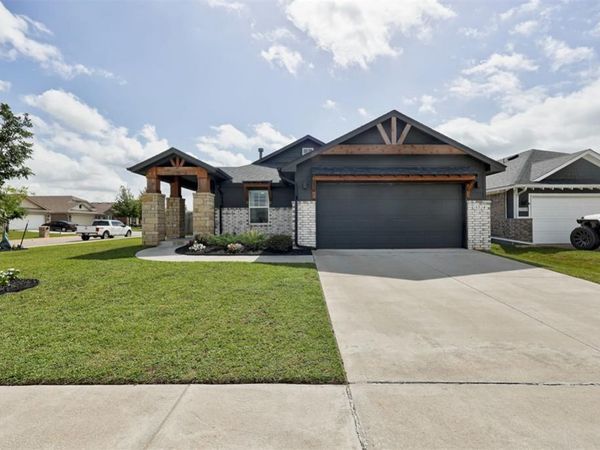 15924 Flat Hill Lane, Oklahoma City, OK 73170