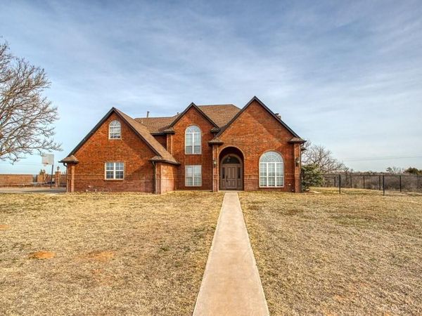 13788 N 2860 Road, Dover, OK 73734