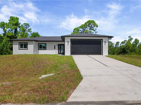 828 Genoa AVE S, LEHIGH ACRES, FL 33974