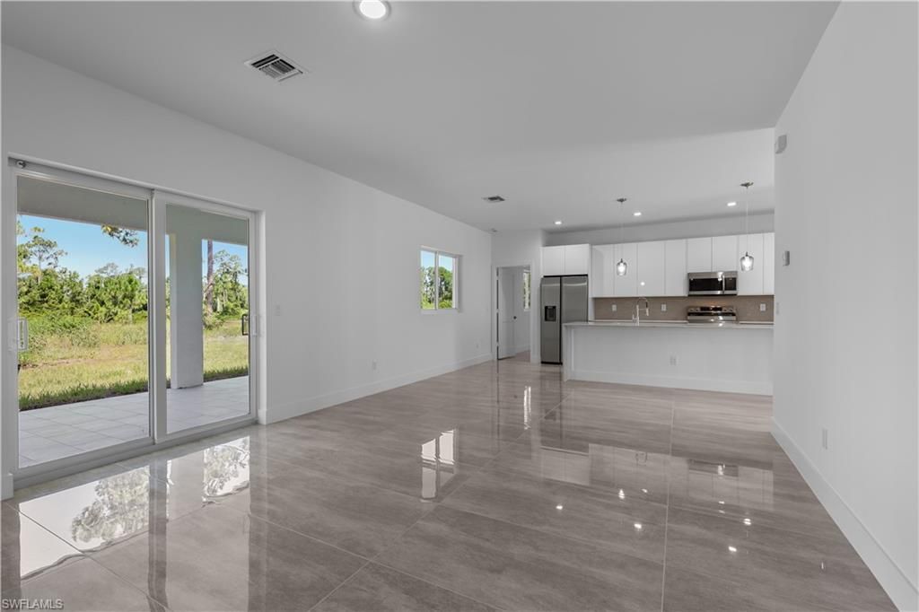 828 Genoa Ave S, Lehigh Acres, FL 33974 Photo