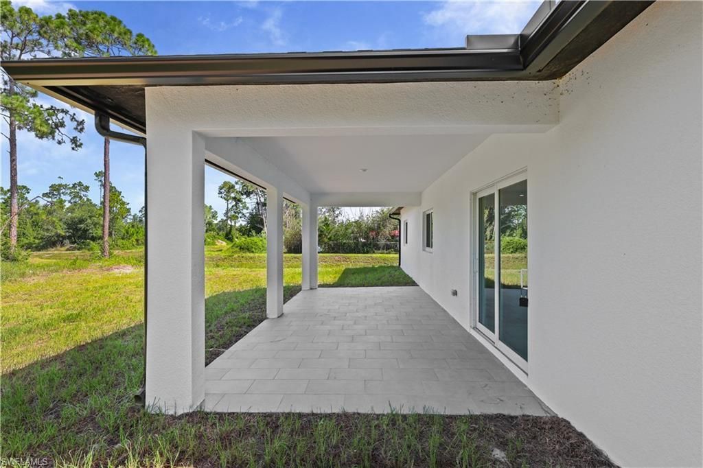 828 Genoa Ave S, Lehigh Acres, FL 33974 Photo