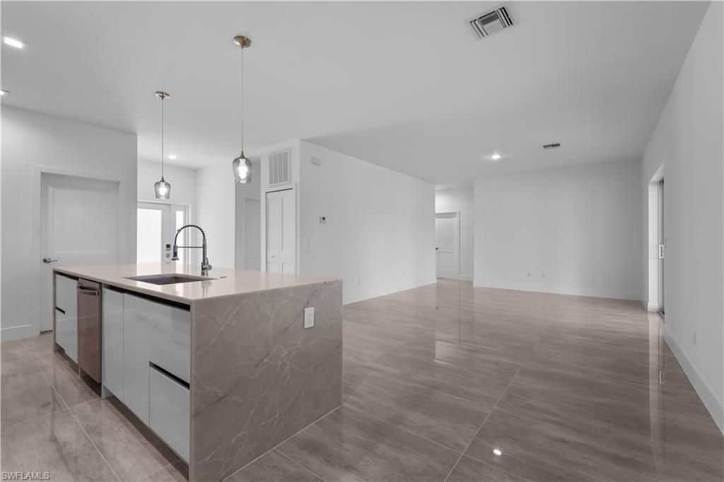 828 Genoa Ave S, Lehigh Acres, FL 33974 Photo