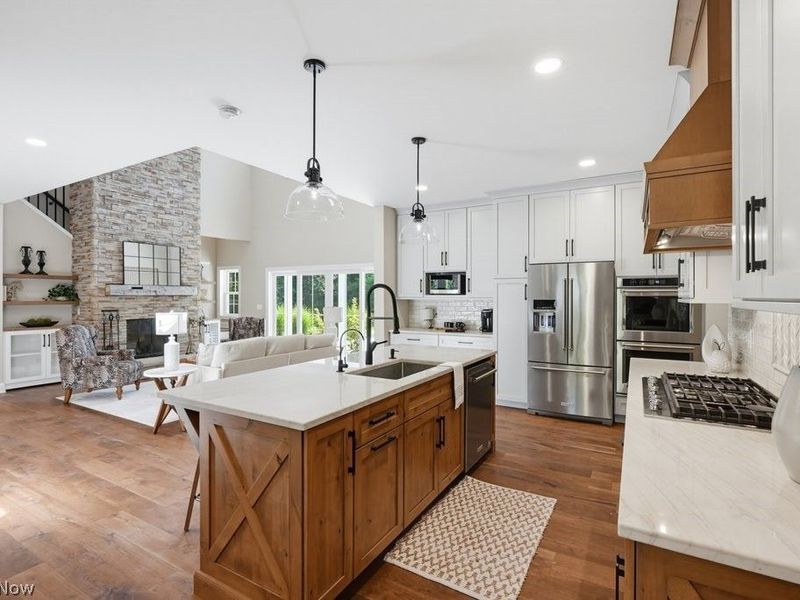15806 Arbor Trail, Newbury, OH 44065 Photo 3