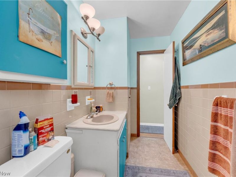 9560 Reichert Road, Parma, OH 44130 Photo 17