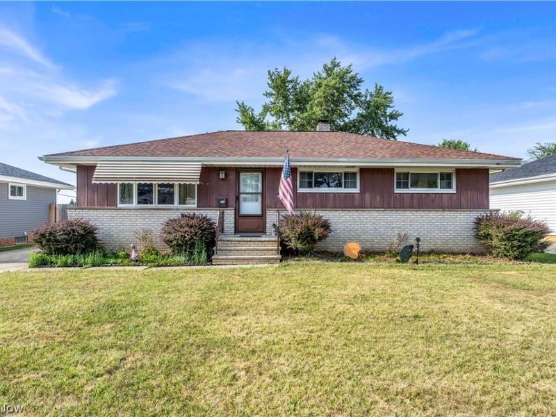 9560 Reichert Road, Parma, OH 44130 Photo 2