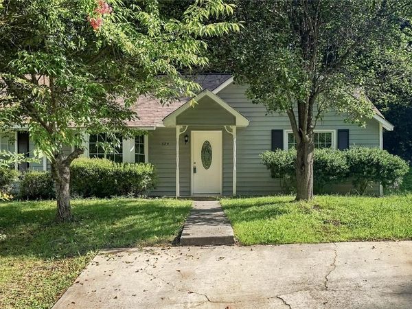 324 Farm Place Court NE, Woodstock, GA 30188