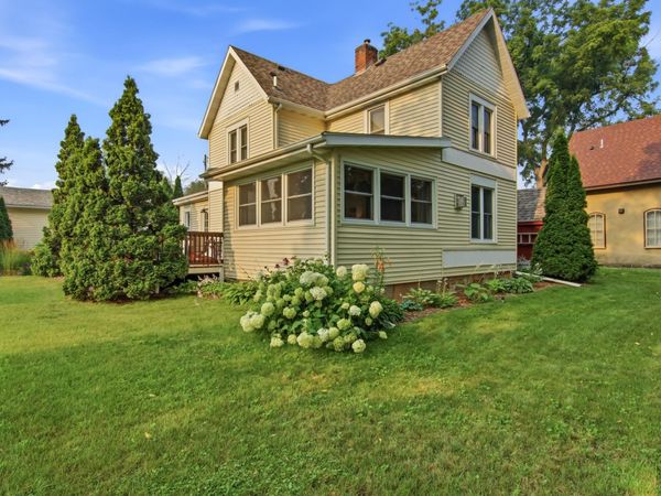 610 Washington Avenue, Wabasha, MN 55981