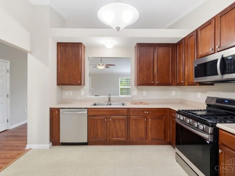 170 Heffron Circle, Maineville, OH 45039 Photo 12