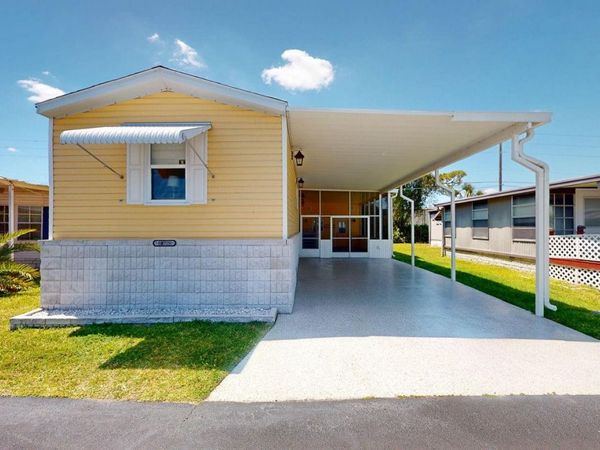 10728 POPLAR STREET NE, ST PETERSBURG, FL 33716