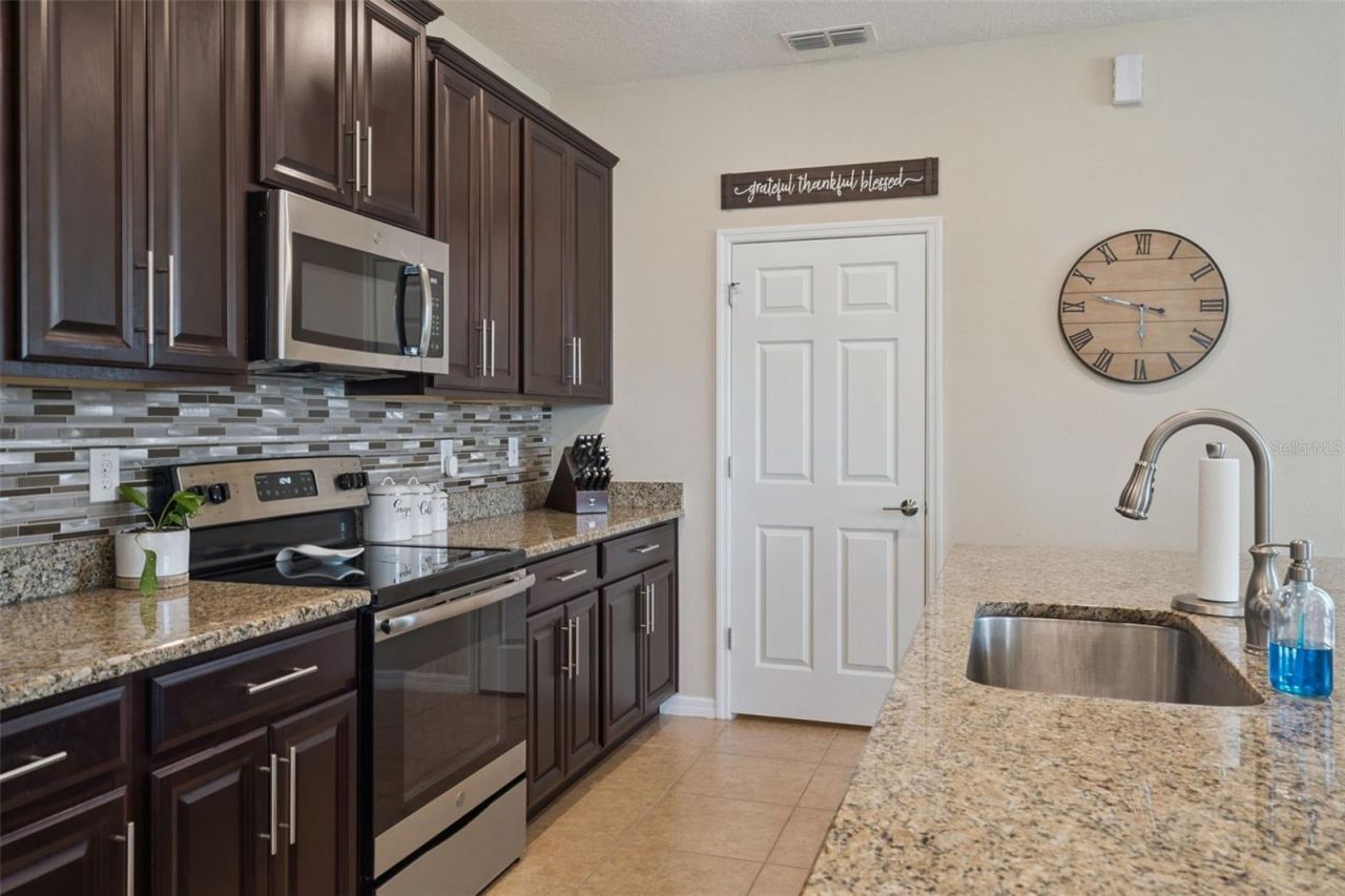 253 Sparrow Hawk Drive , Groveland, FL 34736 Photo