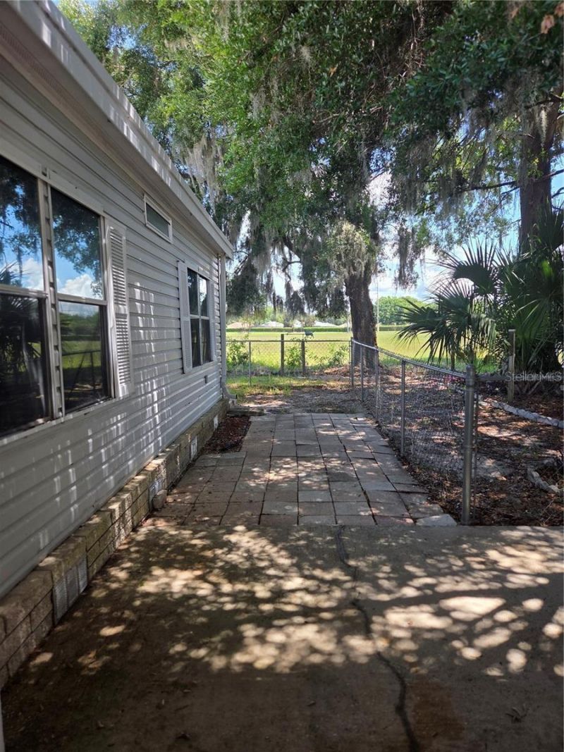 3224 Manatee Road , Tavares, FL 32778 Photo