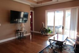 308 Glenridge Dr. photo 4