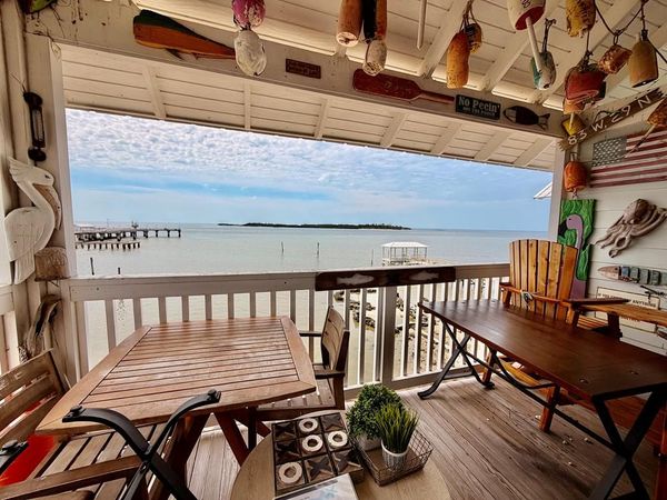 550 1st St, Unit 207, Cedar Key, FL 32625