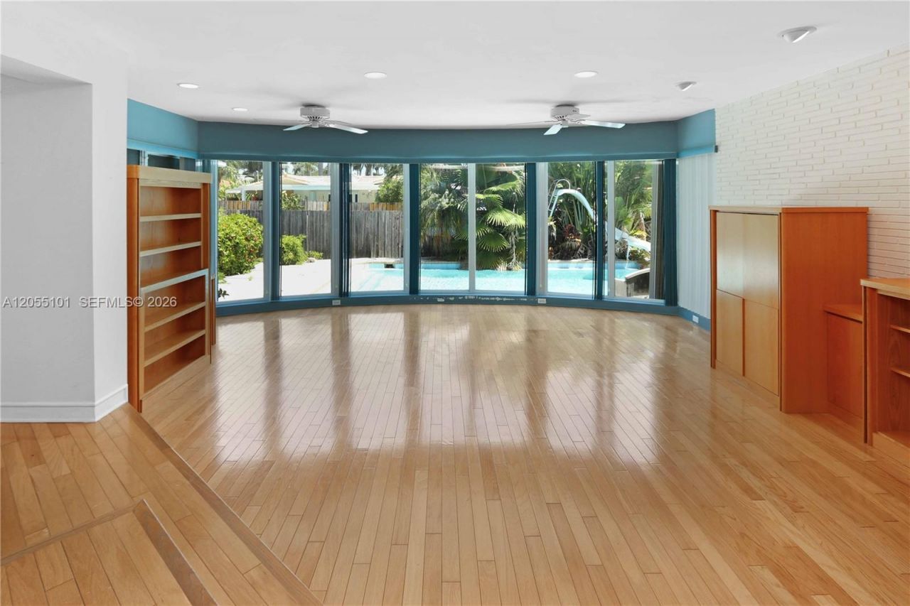 803 N Southlake Dr, Hollywood, FL 33019 Photo