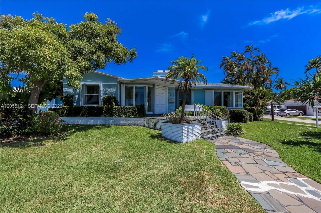 803 N Southlake Dr, Hollywood, FL 33019 Photo