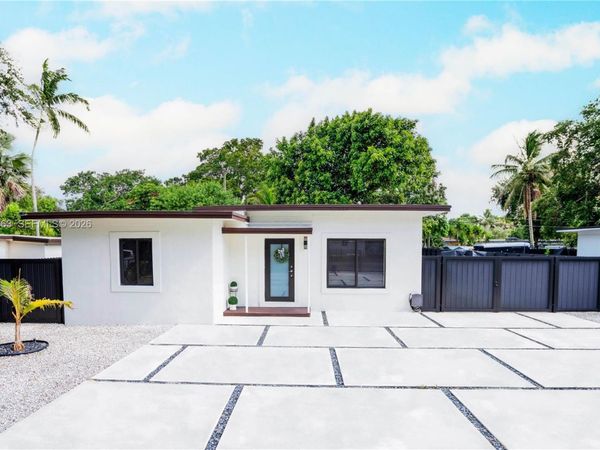 1220 NW 125th St, North Miami, FL 33167