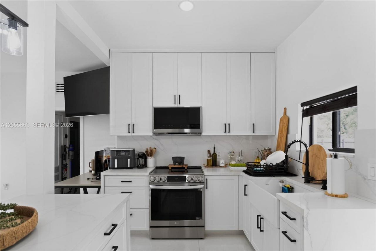 1220 NW 125th St, North Miami, FL 33167 Photo