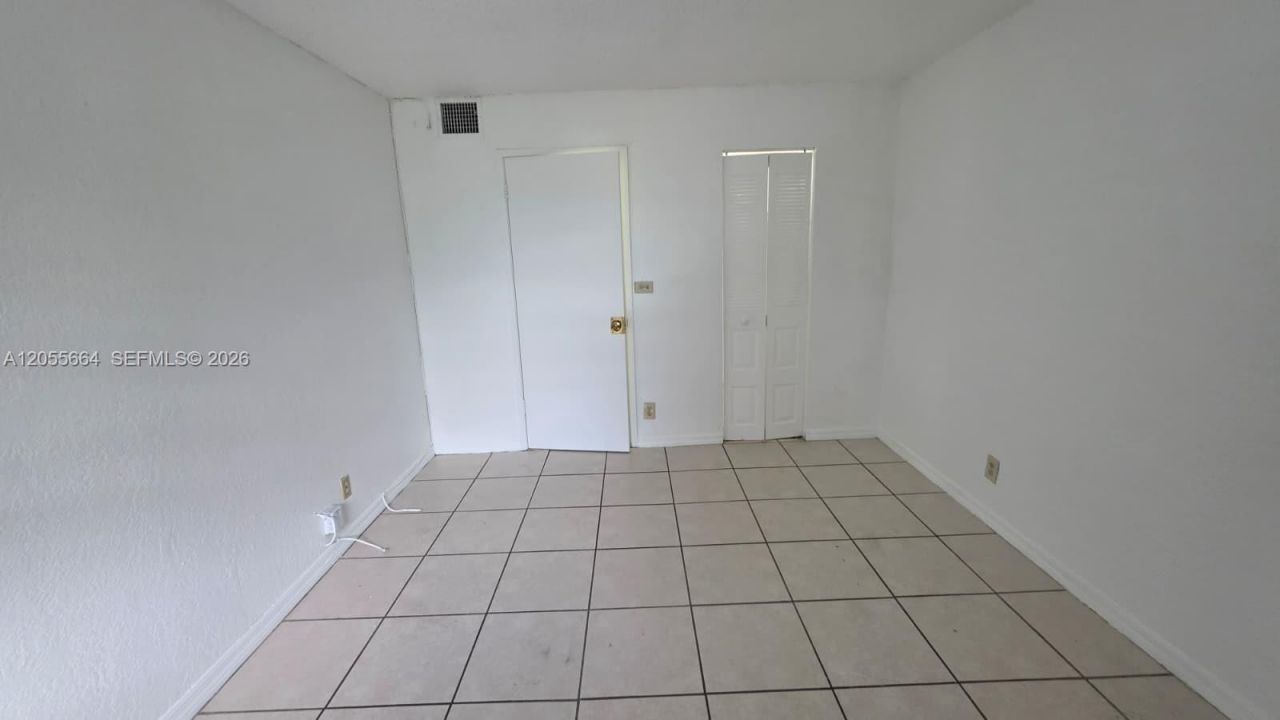 4550 NW 9th St, Unit 308E, Miami, FL 33126 Photo