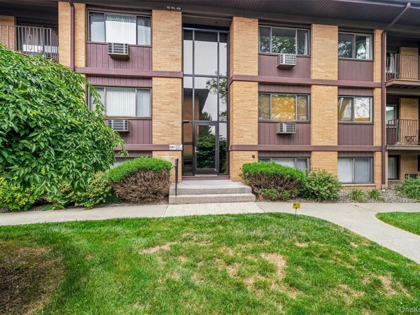 10 Oakwood Terrace , Unit 107, New Windsor, NY 12553
