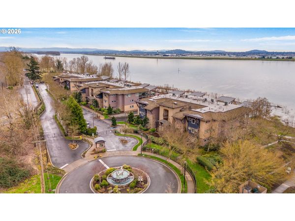 5841 SE COLUMBIA WAY, Unit 102, Vancouver, WA 98661