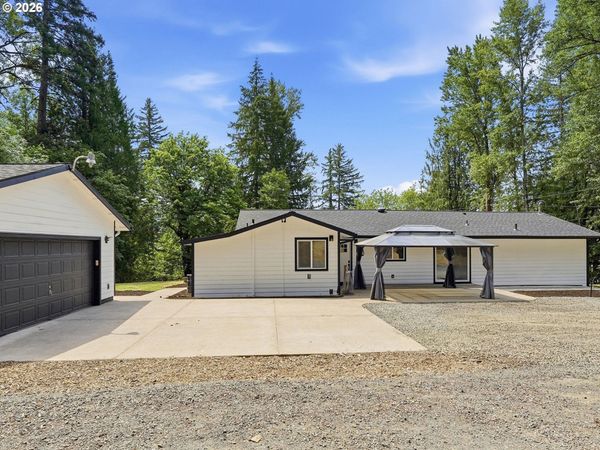 15741 S GILCHRIST RD, Mulino, OR 97042