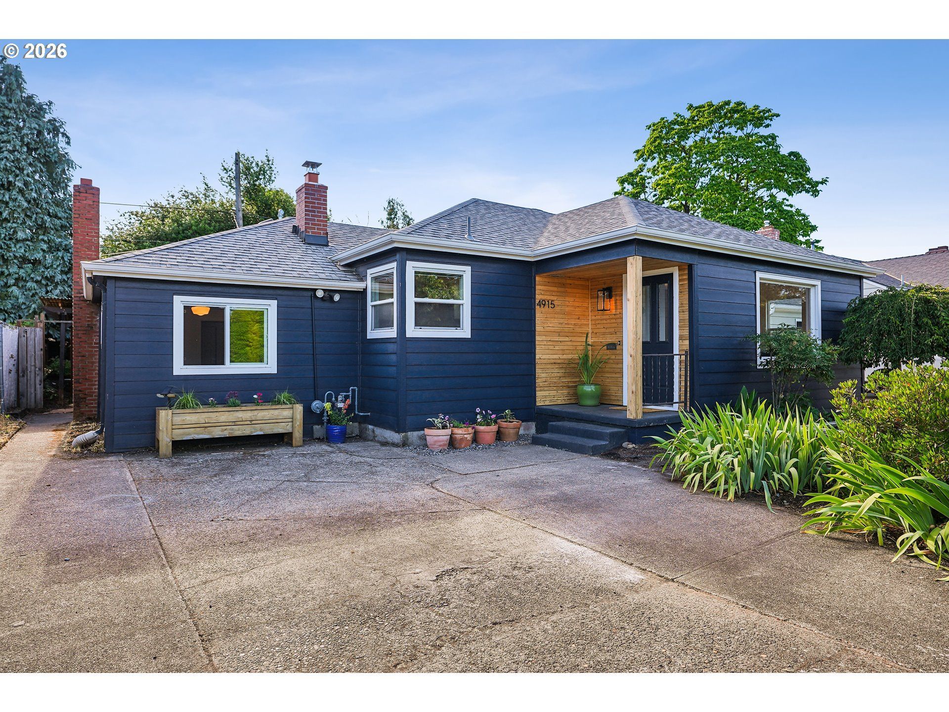4915 NE 78th Ave, Portland, OR 97218 Main Photo