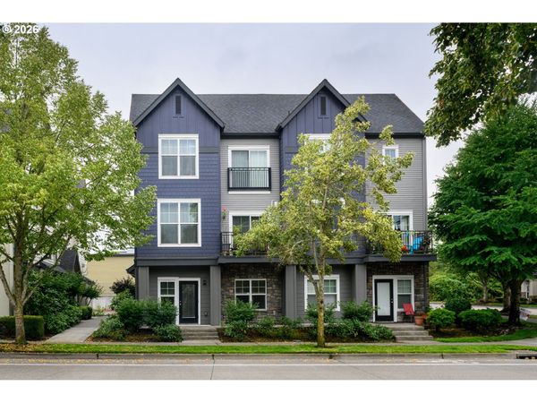 10651 NE RED WING WAY, Unit 102, Hillsboro, OR 97006