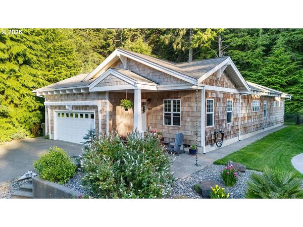 484 FAIRWAY CT, Seaside, OR 97138
