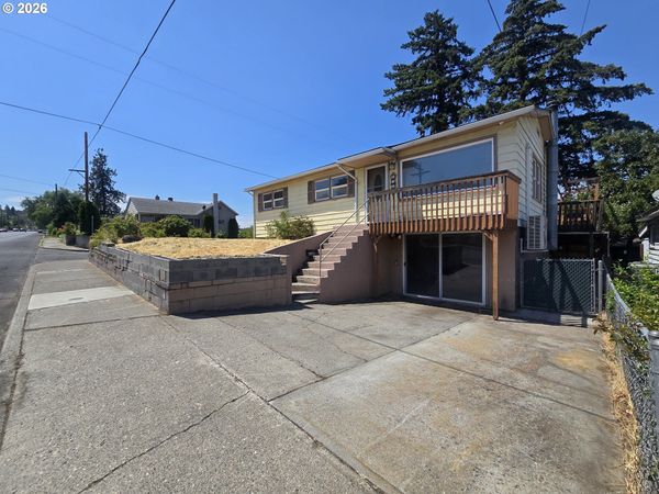1515 MOUNT HOOD ST, The Dalles, OR 97058
