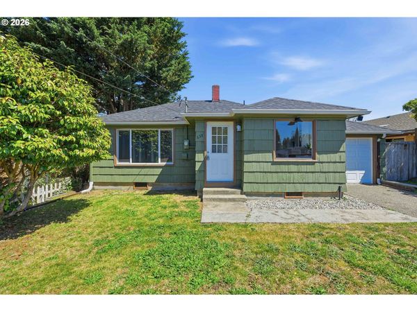638 COMMERCIAL ST, North Bend, OR 97459