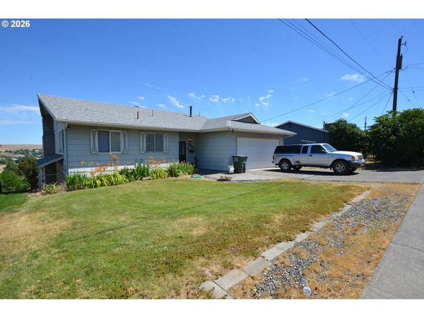 2303 SW LADOW AVE, Pendleton, OR 97801