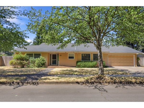 1030 1ST PL, Springfield, OR 97477