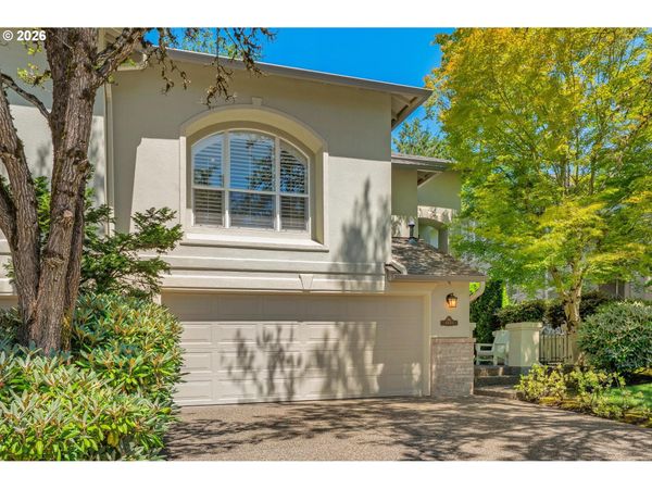 4965 MULHOLLAND DR, Lake Oswego, OR 97035