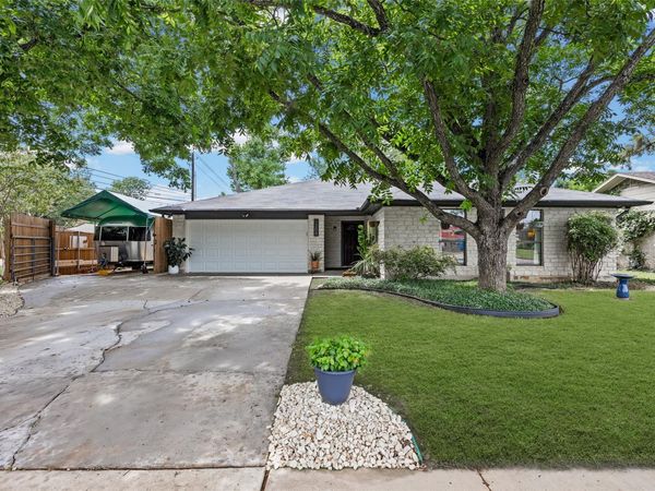 7208 Reaburn ST , Austin, TX 78749
