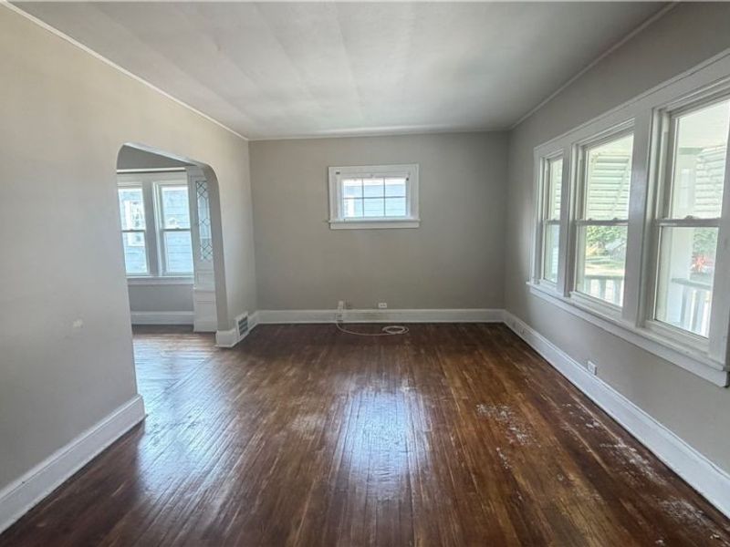 4143 E 142nd Street, Cleveland, OH 44128 Photo 3