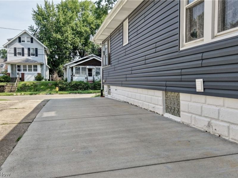 1870 Shaw Avenue, Akron, OH 44305 Photo 25