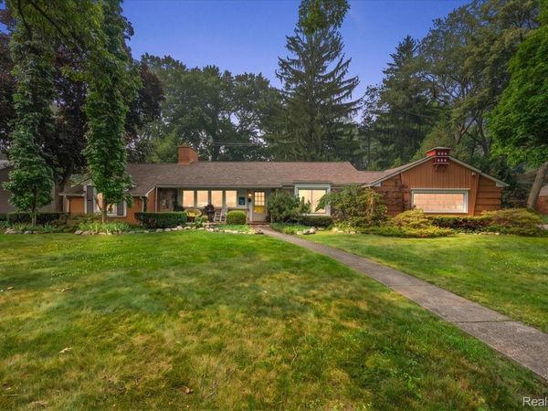 4170 Sandy Lane, Bloomfield Hills, Mi 48301