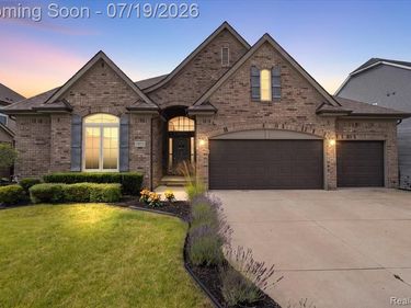 18026 Player Dr Drive, Macomb Twp, MI 48042